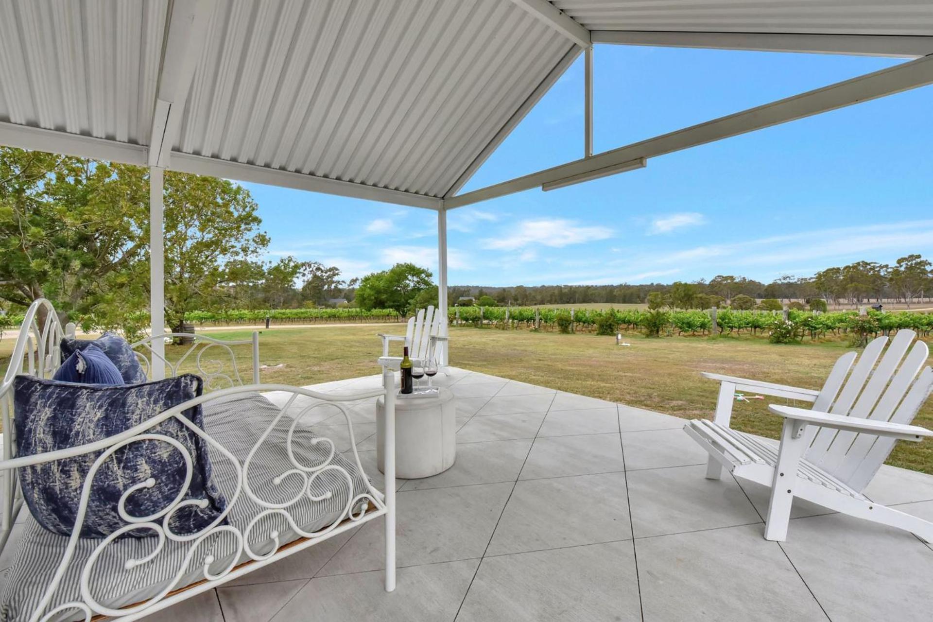 Bracken Ridge Vineyard The Entire Estate Rothbury ภายนอก รูปภาพ