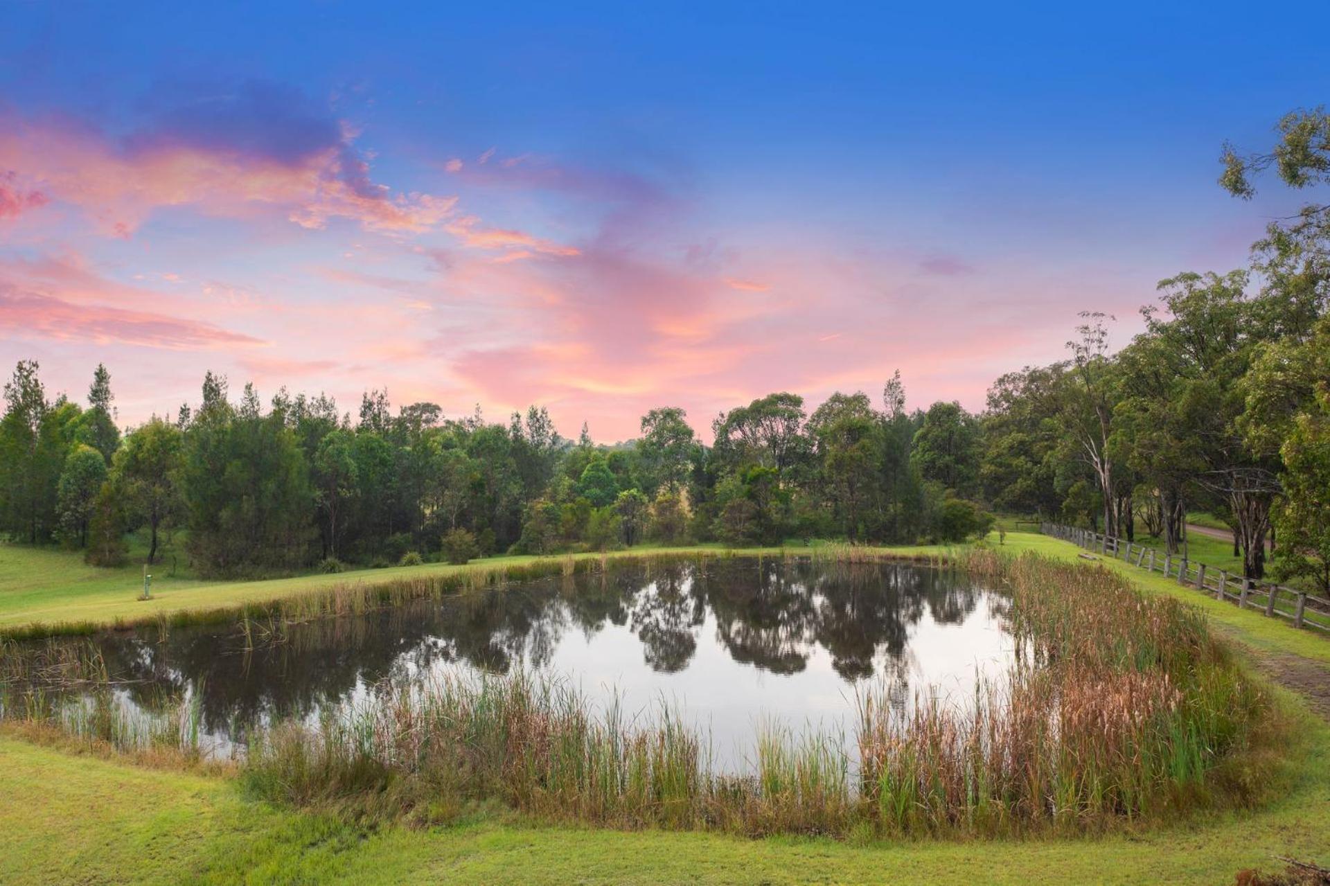 Bracken Ridge Vineyard The Entire Estate Rothbury ภายนอก รูปภาพ