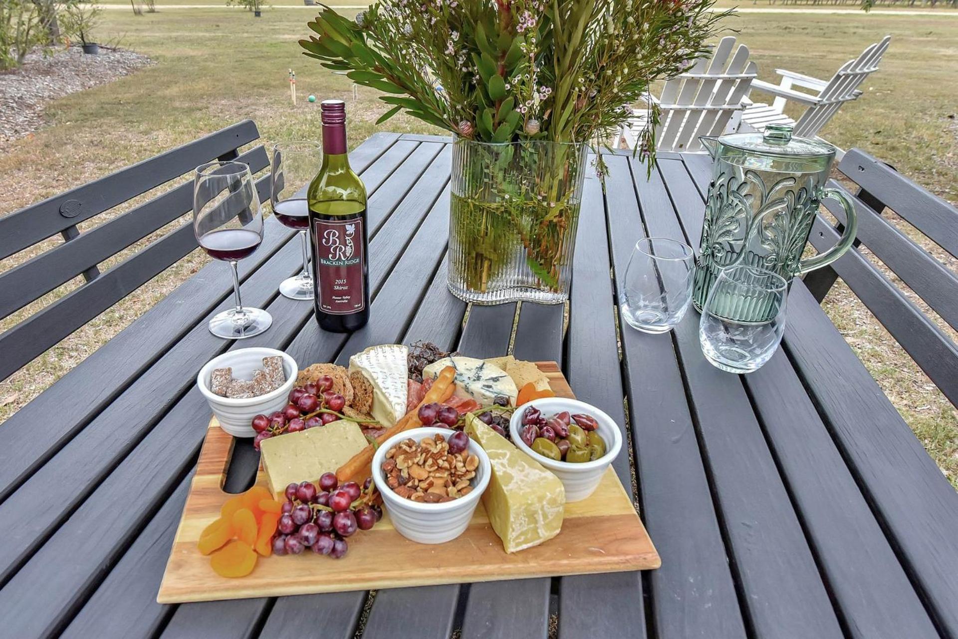Bracken Ridge Vineyard The Entire Estate Rothbury ภายนอก รูปภาพ