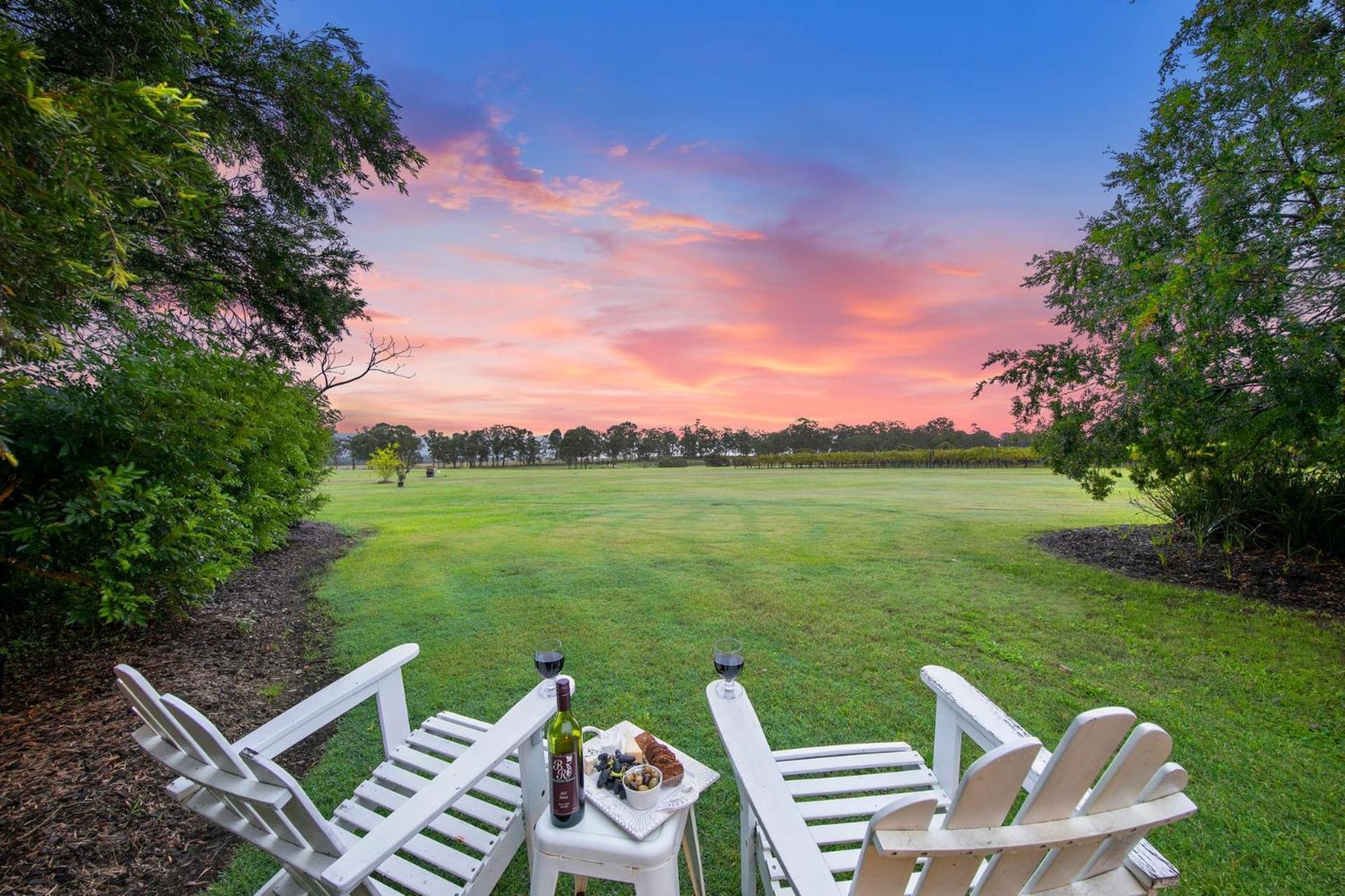 Bracken Ridge Vineyard The Entire Estate Rothbury ภายนอก รูปภาพ